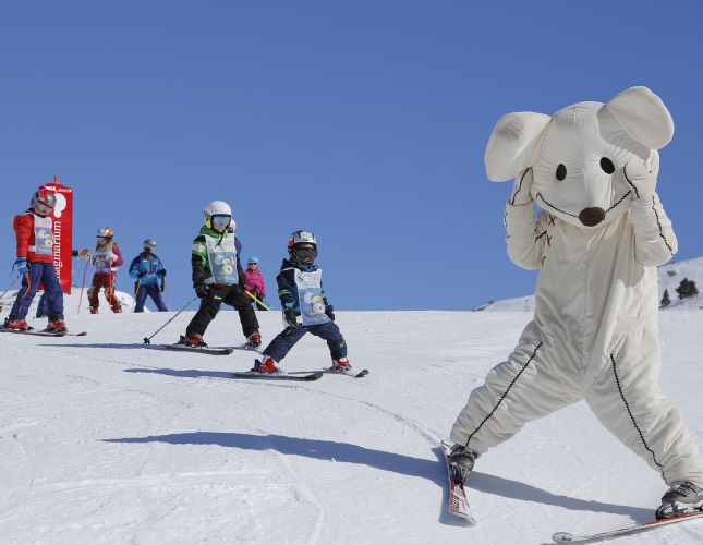 Actividades Invierno 3 esqui-grandvalira-familia