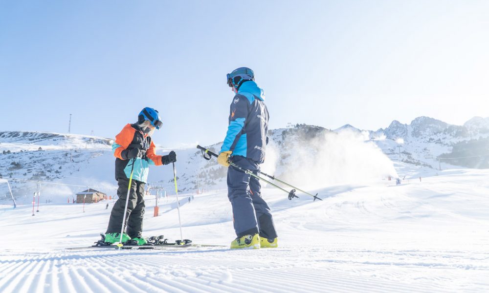 skiing-with-children